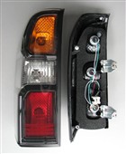 Zadní lampy sdružené Nissan Patrol GU4 GR Y61 černé
